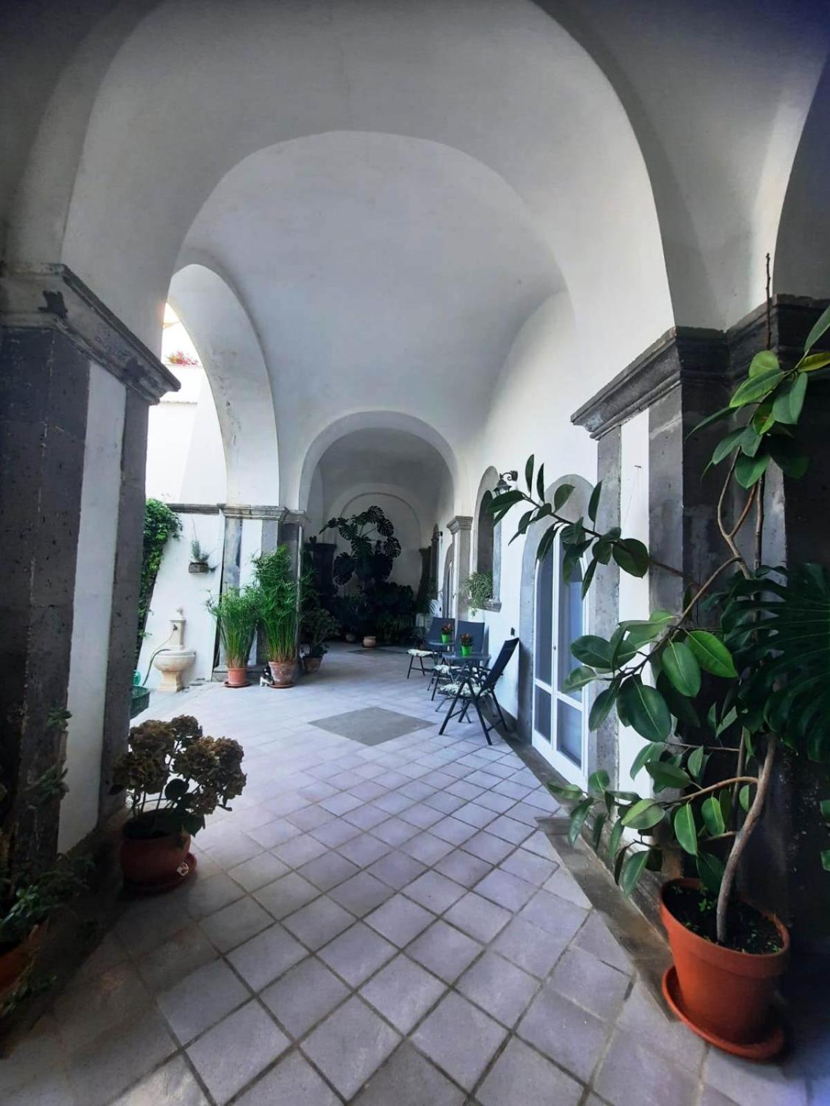 Отель La Casa Delle Camelie Мета Экстерьер фото